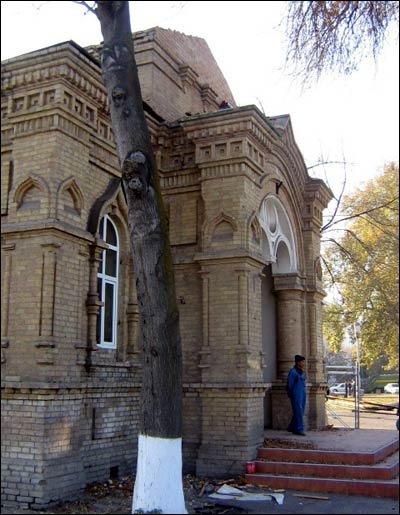 Часовня в сквере Ташкент