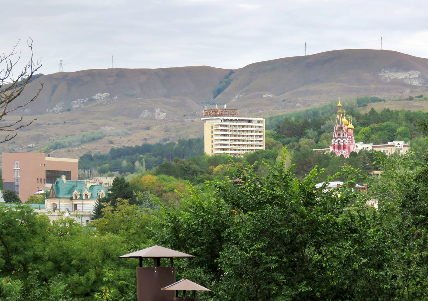 Сквозь Кисловодск. От Малого Карачая до скалы Печорина