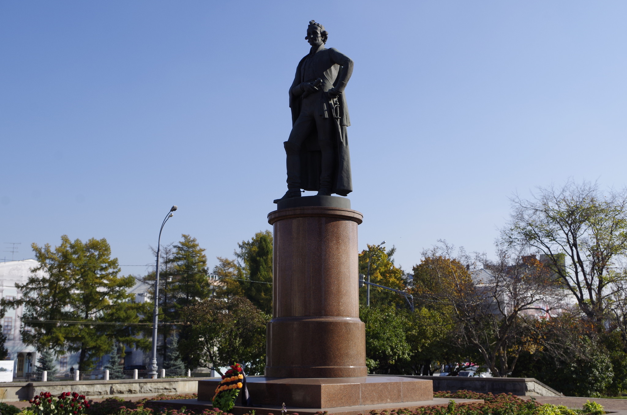 Фото памятник суворову